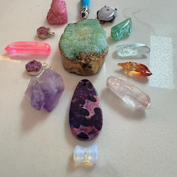 Crystal Druzy and Gemstone Pendant Lot - Picture 3 of 14